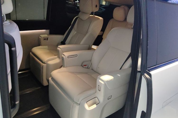 Used Li Auto MEGA 2025 Home Family Special Edition Left Rear Seat