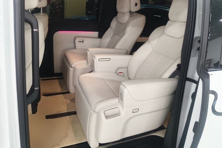 Used Li Auto MEGA 2025 Home Family Special Edition Left Rear Seat