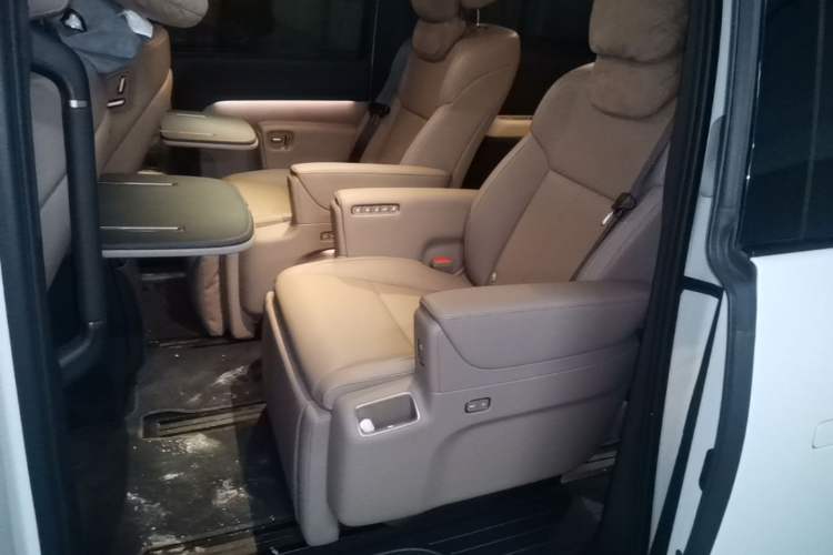 Used Li Auto MEGA 2025 Home Family Special Edition Left Rear Seat