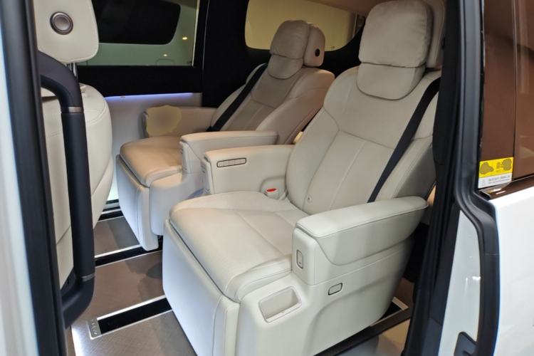 Used Li Auto MEGA 2025 Home Family Special Edition Left Rear Seat