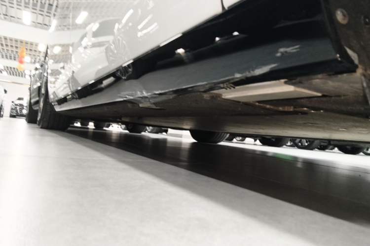 Used Li Auto MEGA 2025 Home Family Special Edition Left Side Sill