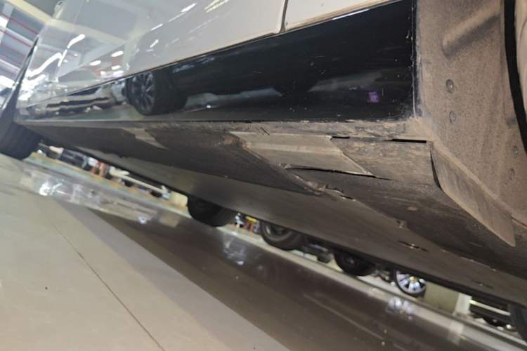 Used Li Auto MEGA 2025 Home Family Special Edition Left Side Sill