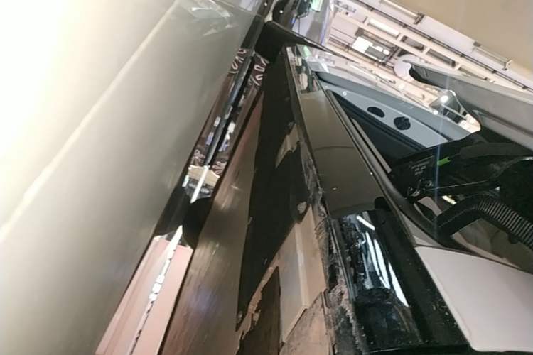 Used Li Auto MEGA 2025 Ultra Smart Refreshed Edition Left Side Sill