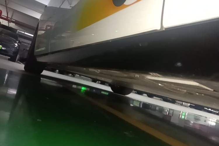 Used Li Auto MEGA 2025 Home Family Special Edition Left Side Sill