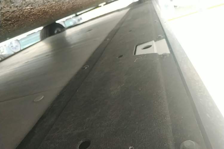 Used Li Auto MEGA 2025 Ultra Smart Refreshed Edition Left Side Sill