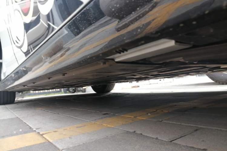 Used Li Auto MEGA 2025 Home Family Special Edition Left Side Sill