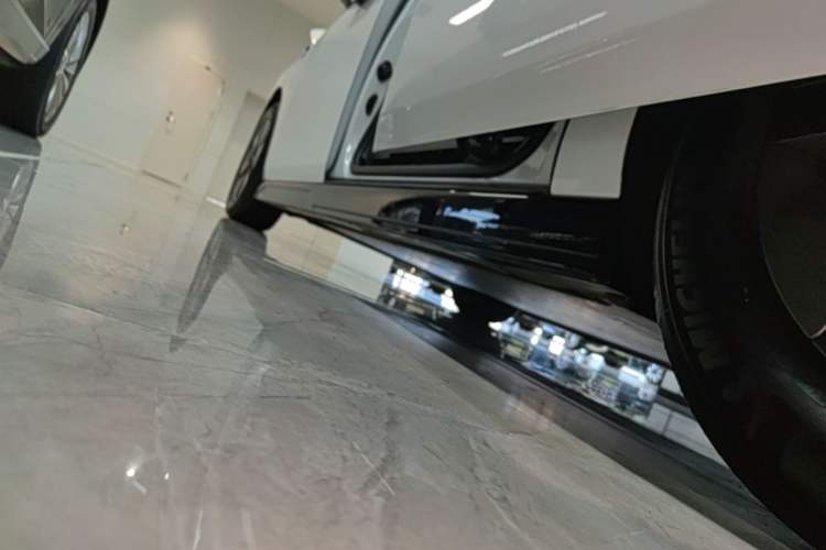 Used Li Auto MEGA 2025 Home Family Special Edition Left Side Sill