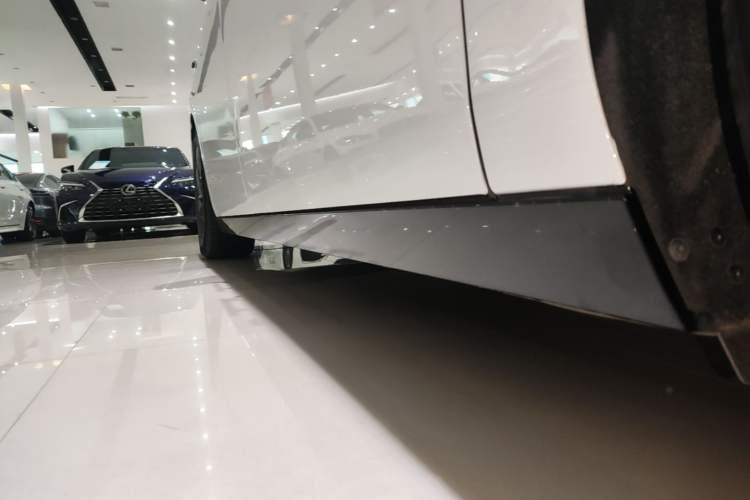 Used Li Auto MEGA 2025 Home Family Special Edition Left Side Sill