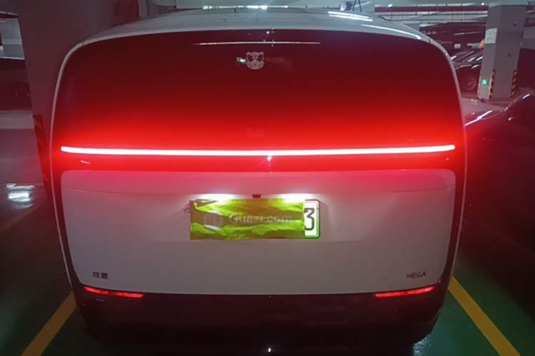 Used Li Auto MEGA 2025 Home Family Special Edition Rear