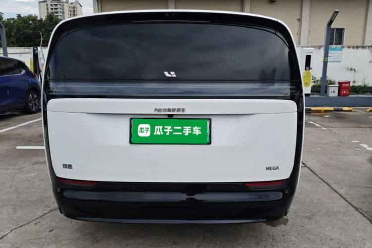 Used Li Auto MEGA 2025 Home Family Special Edition Rear