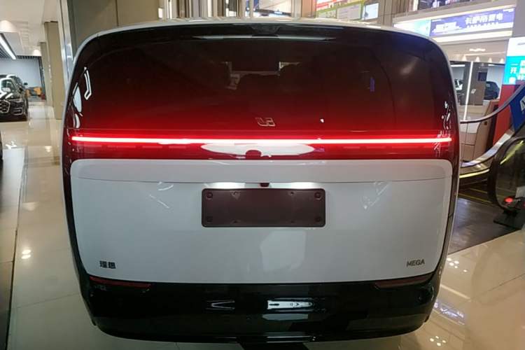 Used Li Auto MEGA 2025 Ultra Smart Refreshed Edition Rear