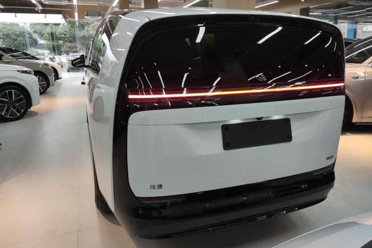 Used Li Auto MEGA 2025 Home Family Special Edition Rear