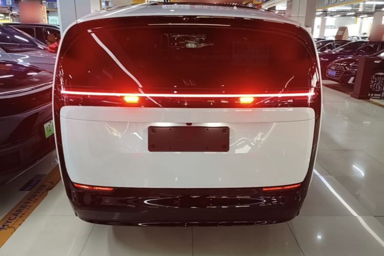Used Li Auto MEGA 2025 Home Family Special Edition Rear