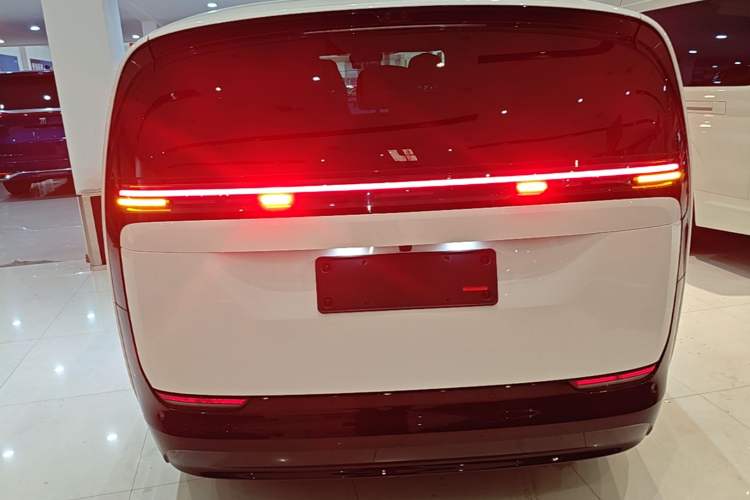 Used Li Auto MEGA 2025 Home Family Special Edition Rear