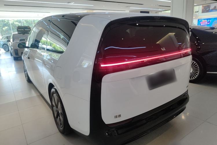 Used Li Auto MEGA 2025 Ultra Smart Refreshed Edition Rear Left 45 Deg