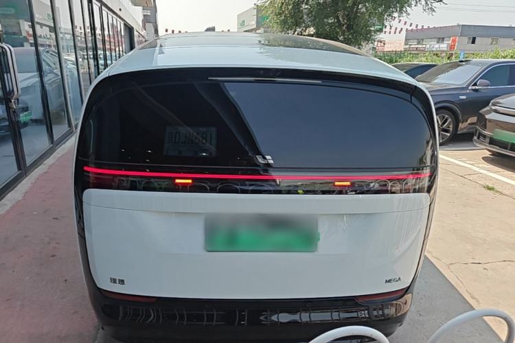 Used Li Auto MEGA 2025 Home Family Special Edition Rear