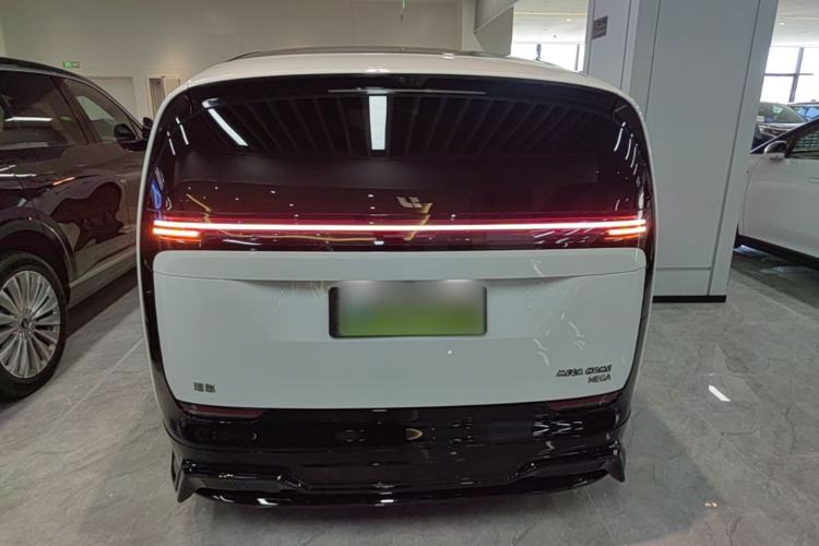Used Li Auto MEGA 2025 Home Family Special Edition Rear