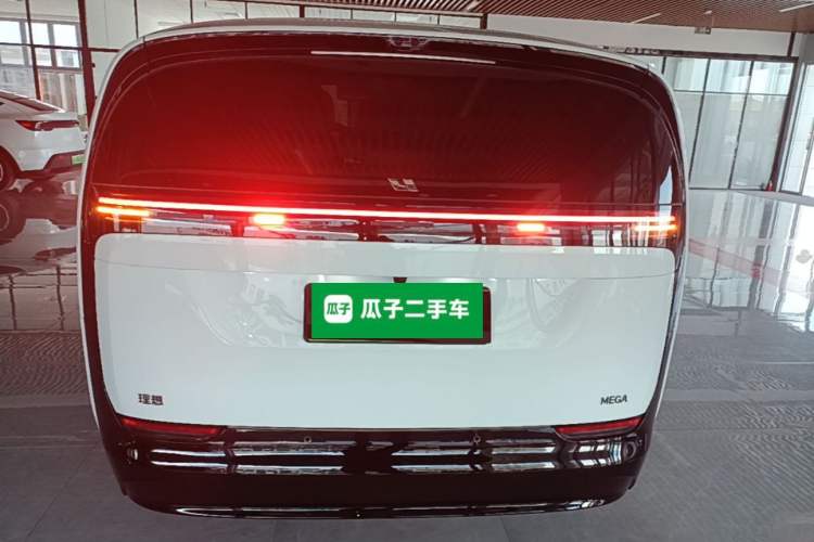 Used Li Auto MEGA 2025 Home Family Special Edition Rear