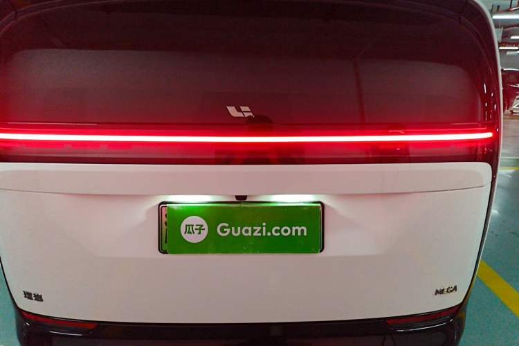 Used Li Auto MEGA 2025 Home Family Special Edition Rear