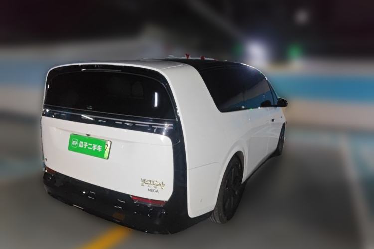Used Li Auto MEGA 2025 Home Family Special Edition Rear Right 45 Deg