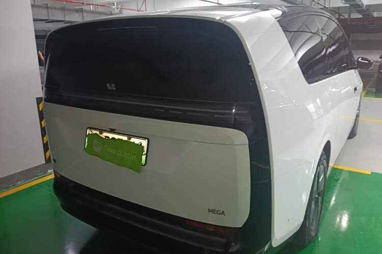 Used Li Auto MEGA 2025 Home Family Special Edition Rear Right 45 Deg