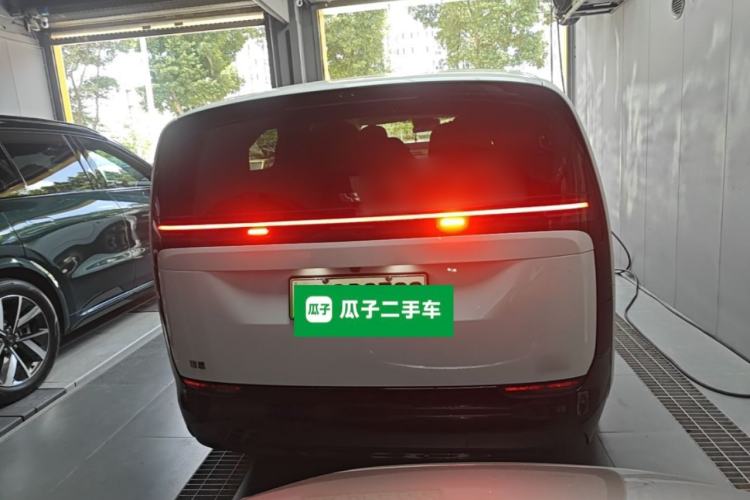 Used Li Auto MEGA 2025 Home Family Special Edition Rear