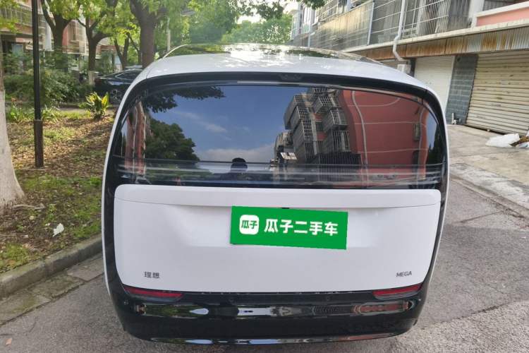 Used Li Auto MEGA 2025 Home Family Special Edition Rear