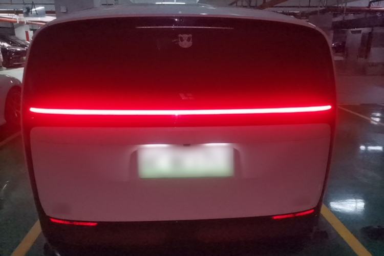 Used Li Auto MEGA 2025 Home Family Special Edition Rear