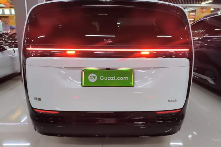 Used Li Auto MEGA 2025 Home Family Special Edition Rear