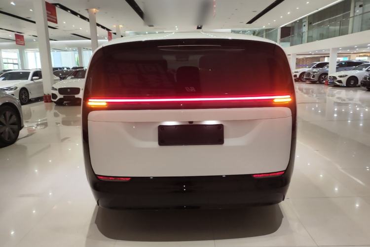 Used Li Auto MEGA 2025 Home Family Special Edition Rear