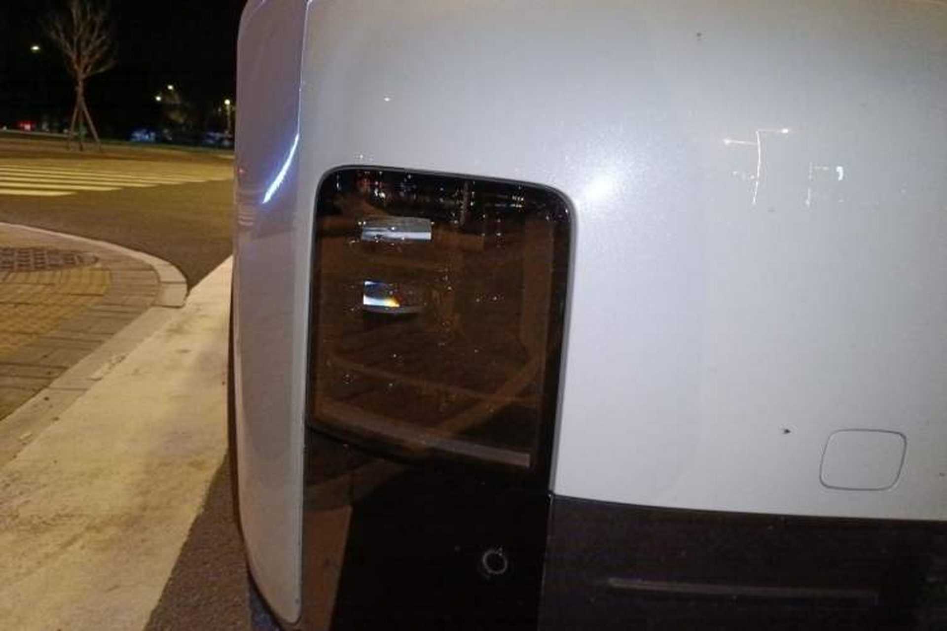 Used Li Auto MEGA 2025 Home Family Special Edition Right Front Headlight