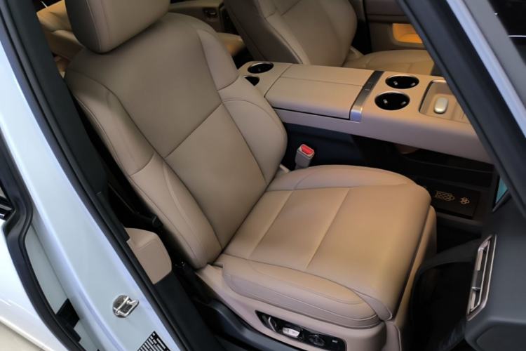 Used Li Auto MEGA 2025 Home Family Special Edition Right Front Seat