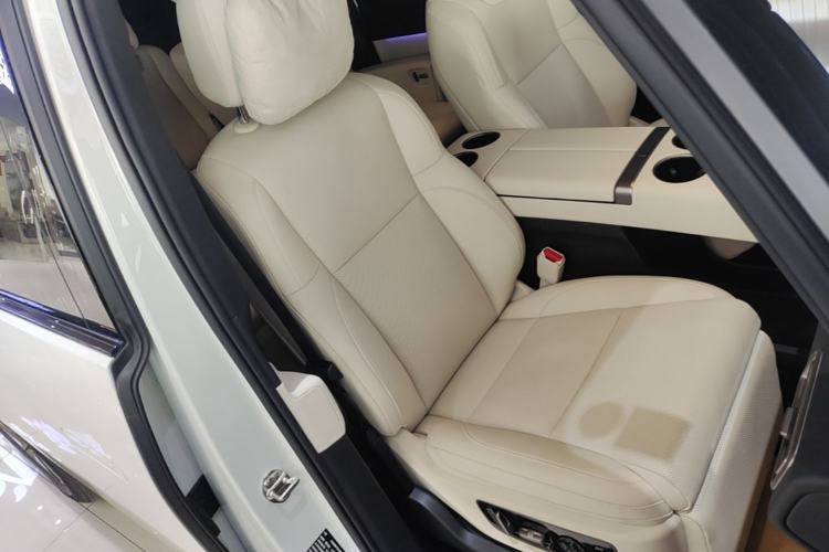 Used Li Auto MEGA 2025 Home Family Special Edition Right Front Seat