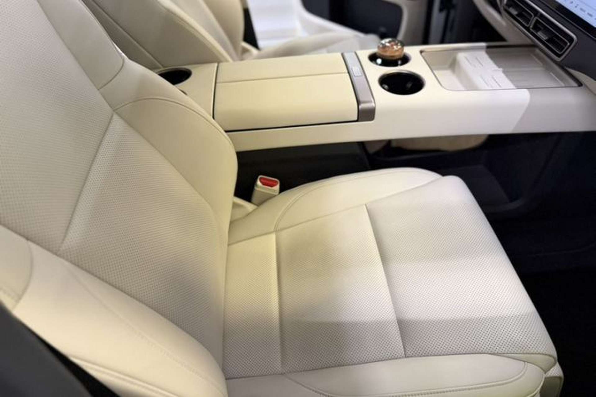 Used Li Auto MEGA 2025 Home Family Special Edition Right Front Seat