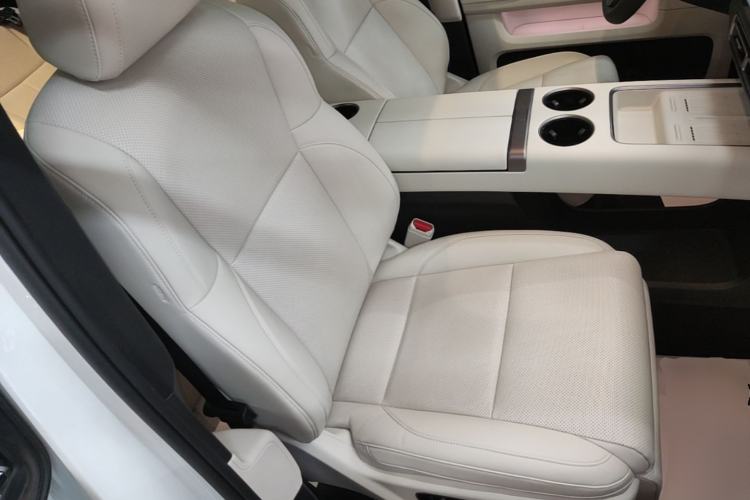 Used Li Auto MEGA 2025 Home Family Special Edition Right Front Seat