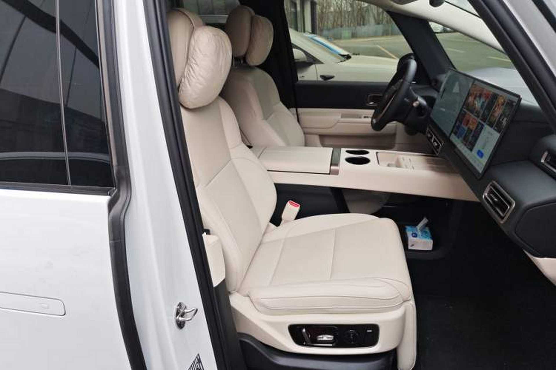 Used Li Auto MEGA 2025 Home Family Special Edition Right Front Seat