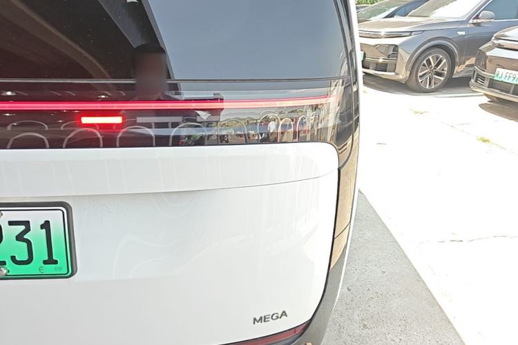 Used Li Auto MEGA 2025 Home Family Special Edition Right Rear Taillight