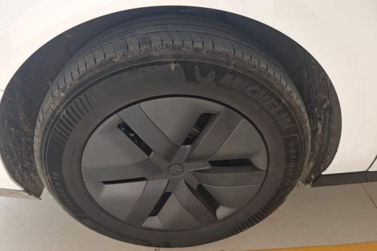 Used Li Auto MEGA 2025 Home Family Special Edition Right Rear Wheel Hub