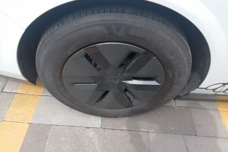Used Li Auto MEGA 2025 Home Family Special Edition Right Rear Wheel Hub