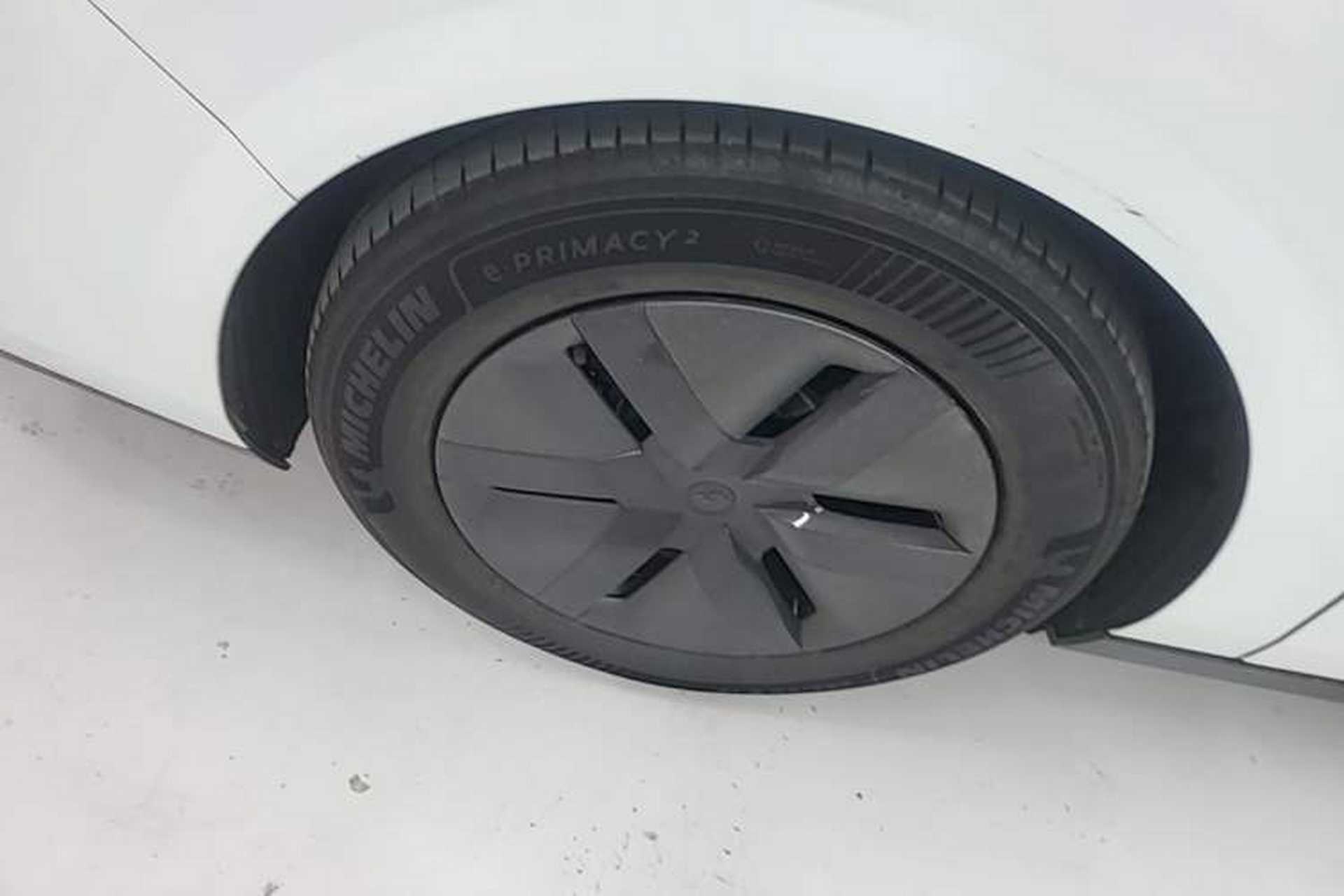 Used Li Auto MEGA 2025 Home Family Special Edition Right Rear Wheel Hub