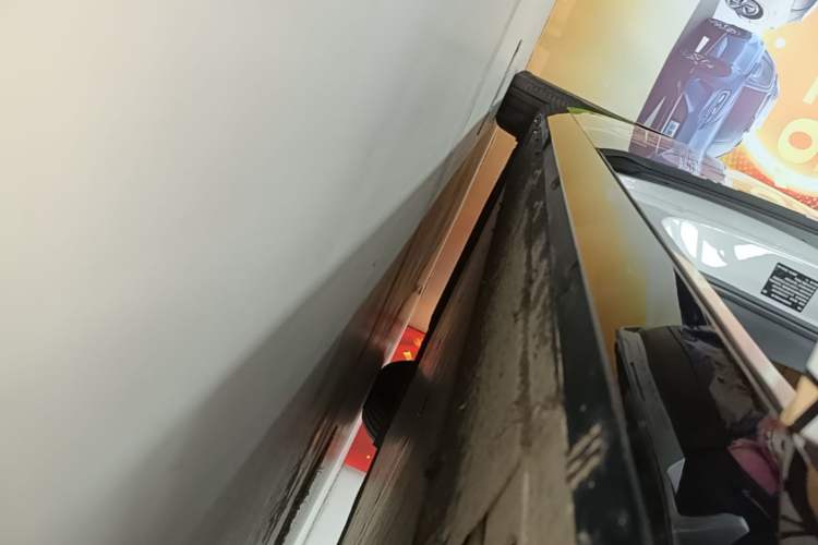 Used Li Auto MEGA 2025 Home Family Special Edition Right Side Sill