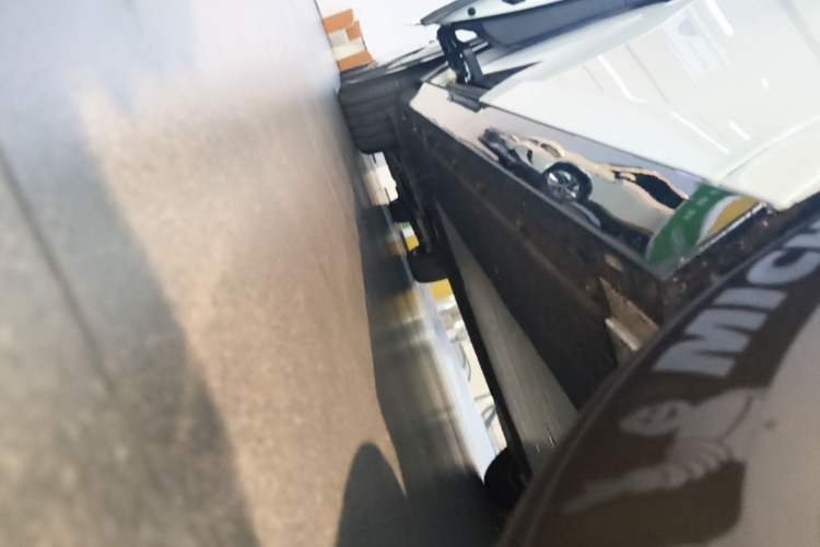 Used Li Auto MEGA 2025 Home Family Special Edition Right Side Sill