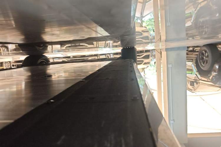 Used Li Auto MEGA 2025 Home Family Special Edition Right Side Sill