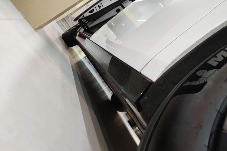 Used Li Auto MEGA 2025 Home Family Special Edition Right Side Sill