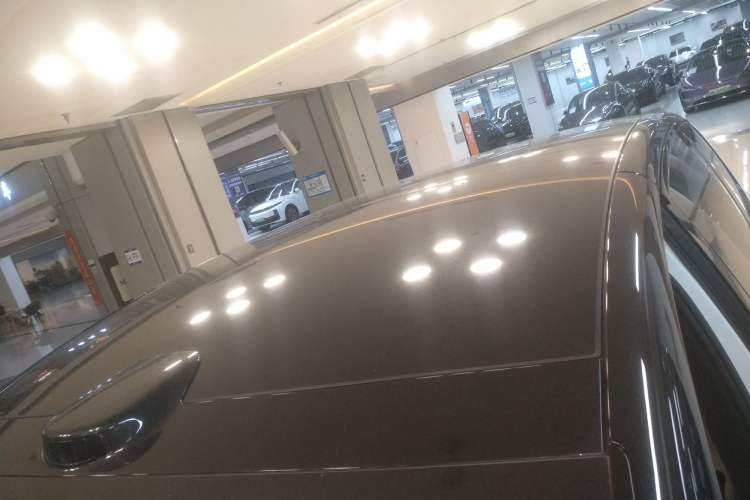 Used Li Auto MEGA 2025 Home Family Special Edition Roof