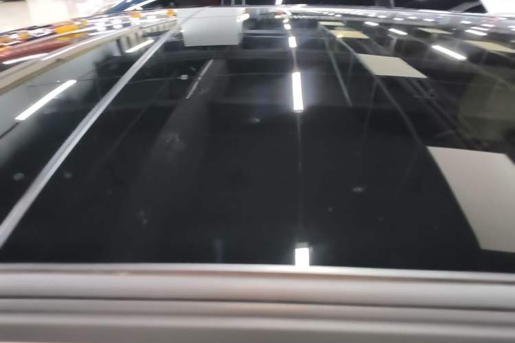 Used Li Auto MEGA 2025 Home Family Special Edition Roof