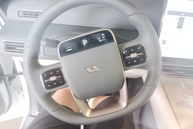 Used Li Auto MEGA 2025 Ultra Smart Refreshed Edition Steering Wheel