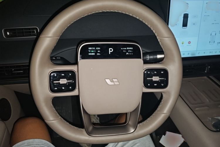 Used Li Auto MEGA 2025 Home Family Special Edition Steering Wheel