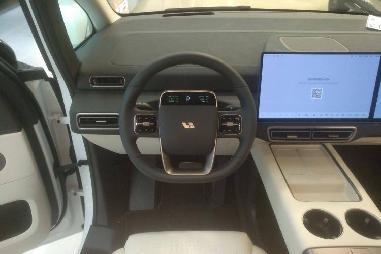 Used Li Auto MEGA 2025 Home Family Special Edition Steering Wheel