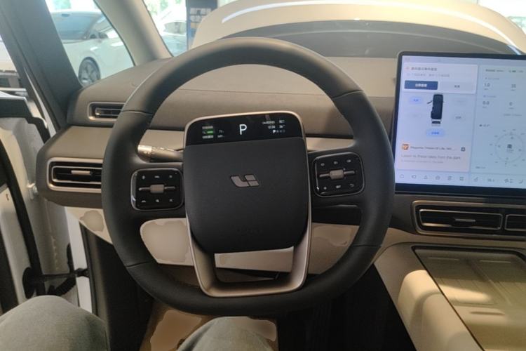 Used Li Auto MEGA 2025 Ultra Smart Refreshed Edition Steering Wheel
